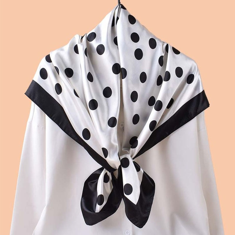 Syal Persegi Sutra Polkadot Me - Windsor Knot Tie ulasan dan harga